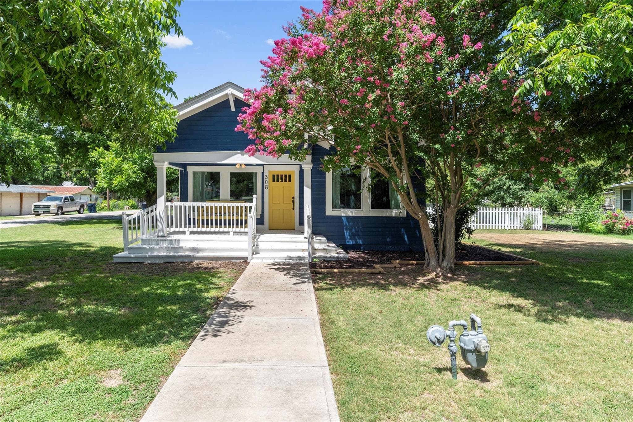 308  Alva St