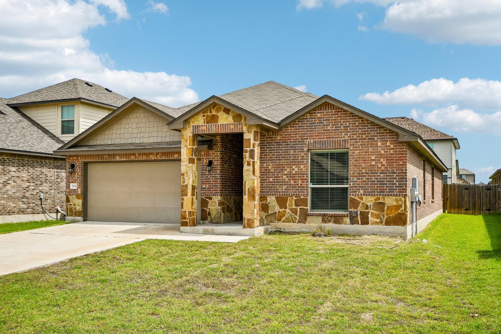 204  Bainbridge Dr