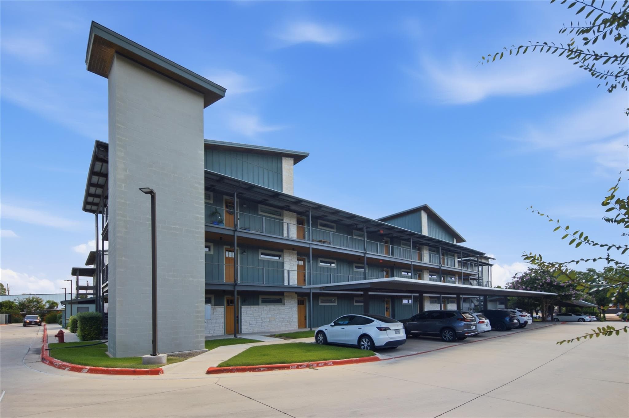 4704  Sunset Trl  #3201