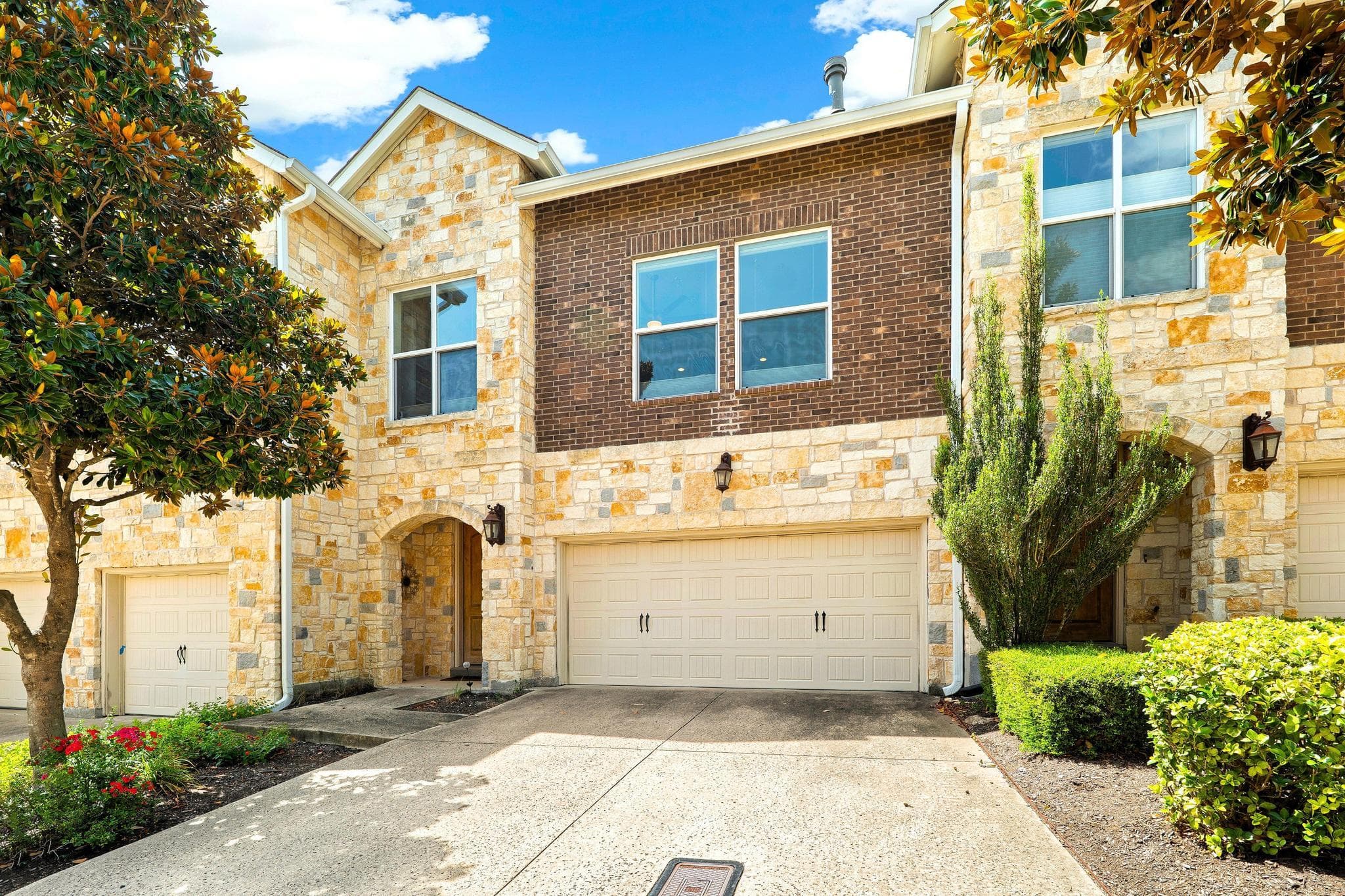 1215  Haven Ln  #102