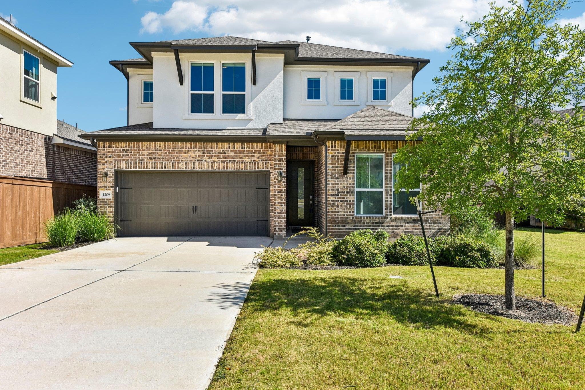 1209 Willie Ranch Way
