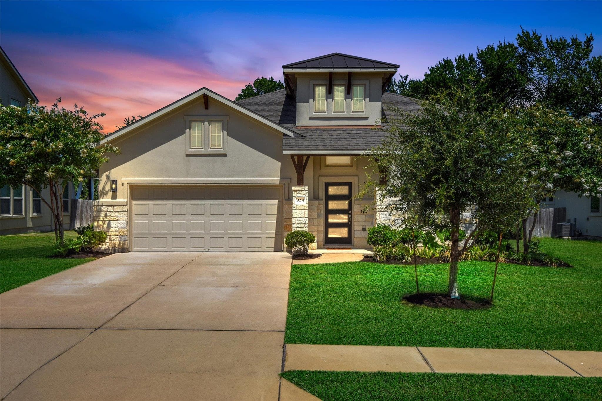 924  Centerra Hills Cir