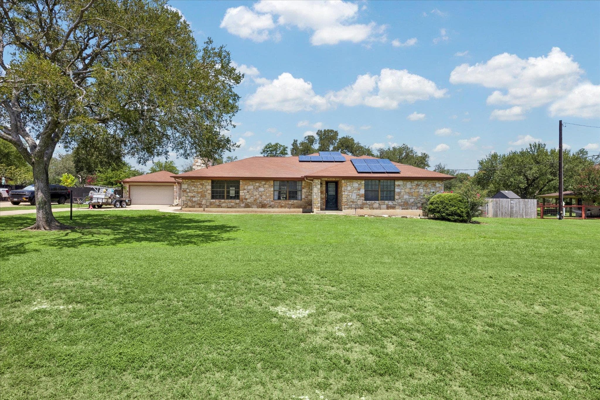 208  Maple Dr