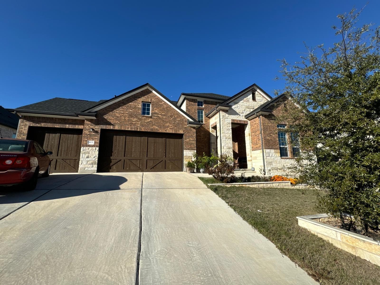 813  Palamos Dr