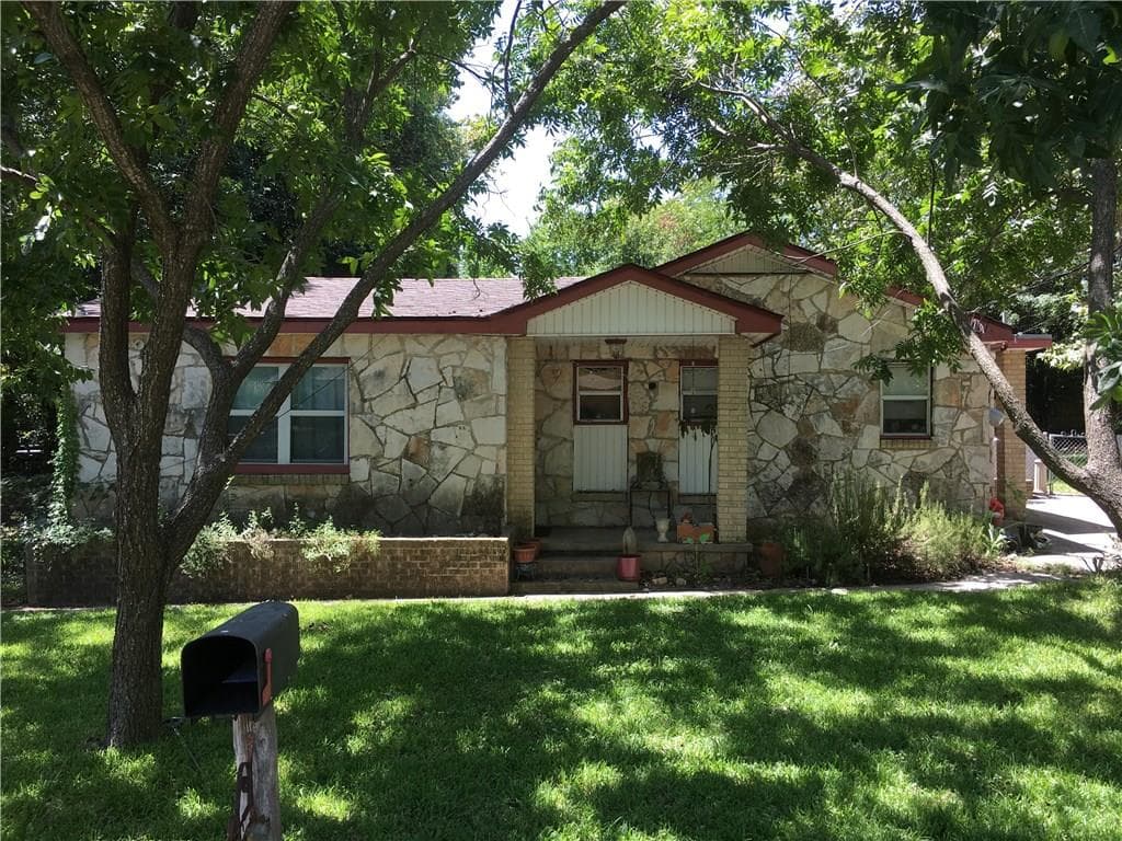 507  Middle Ln