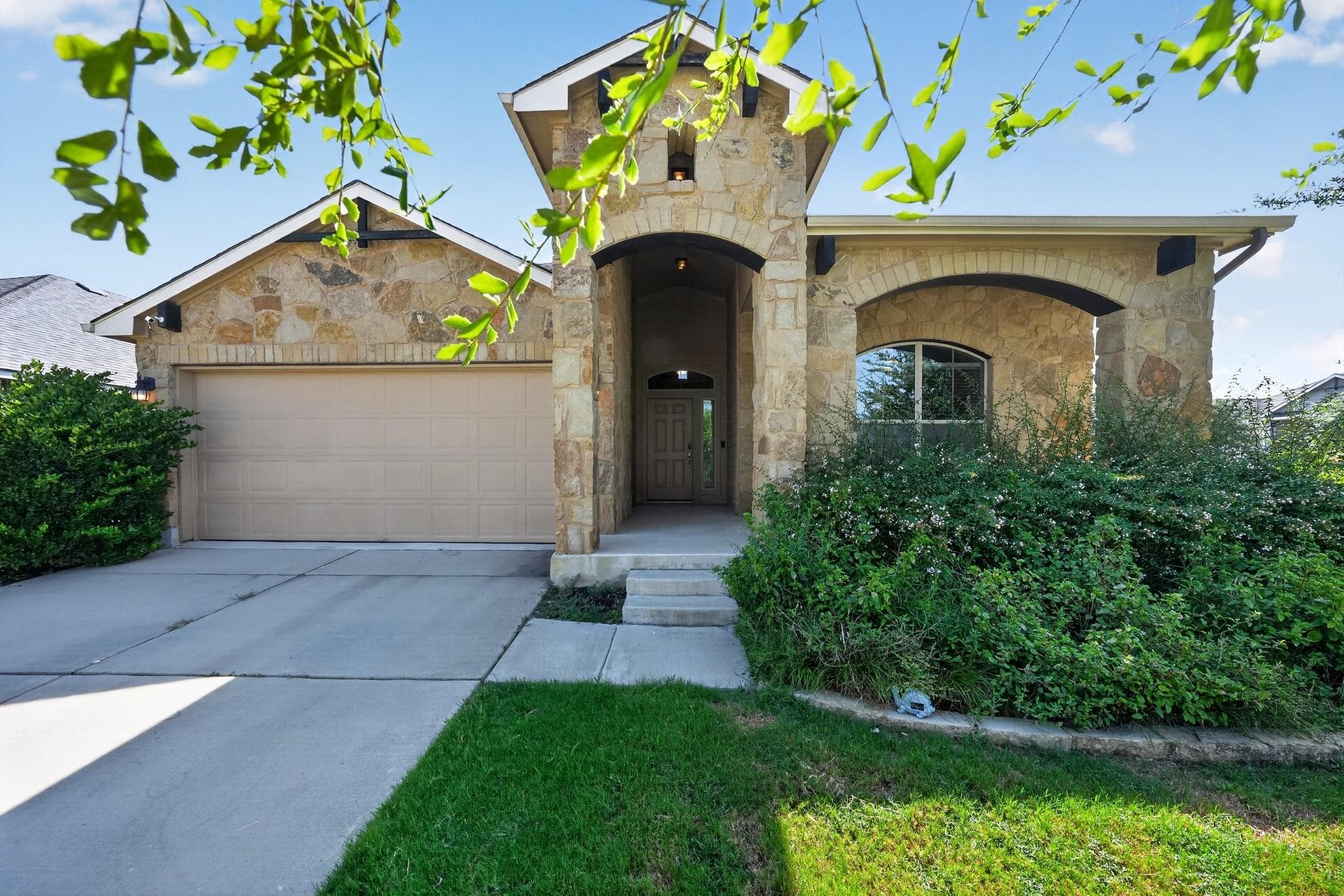 1919 Mexia Dr
