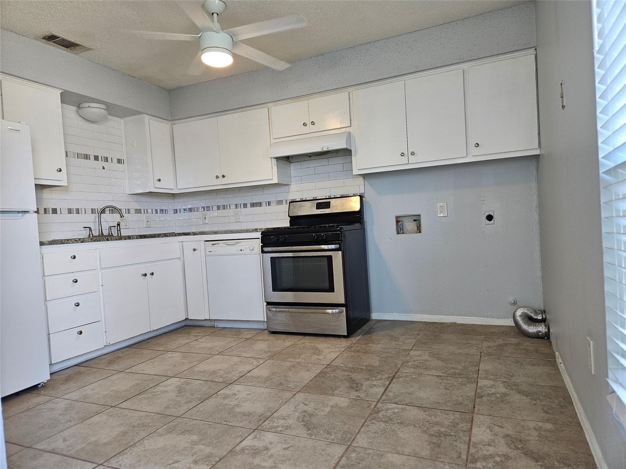 105 E Boyce St  #A