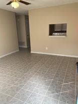 139  Elm Dr  #206