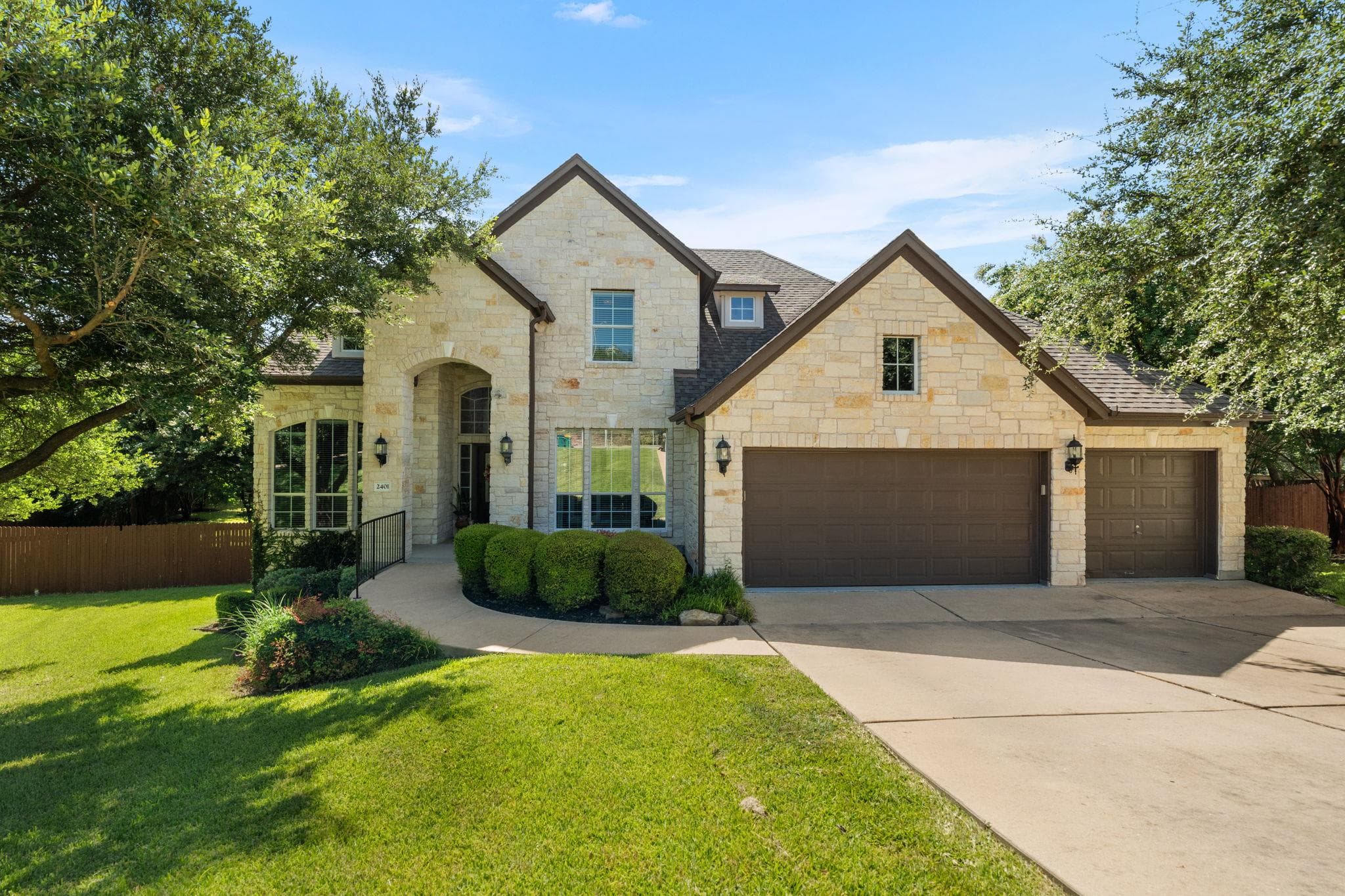 2401  Vestavia Ridge Ln