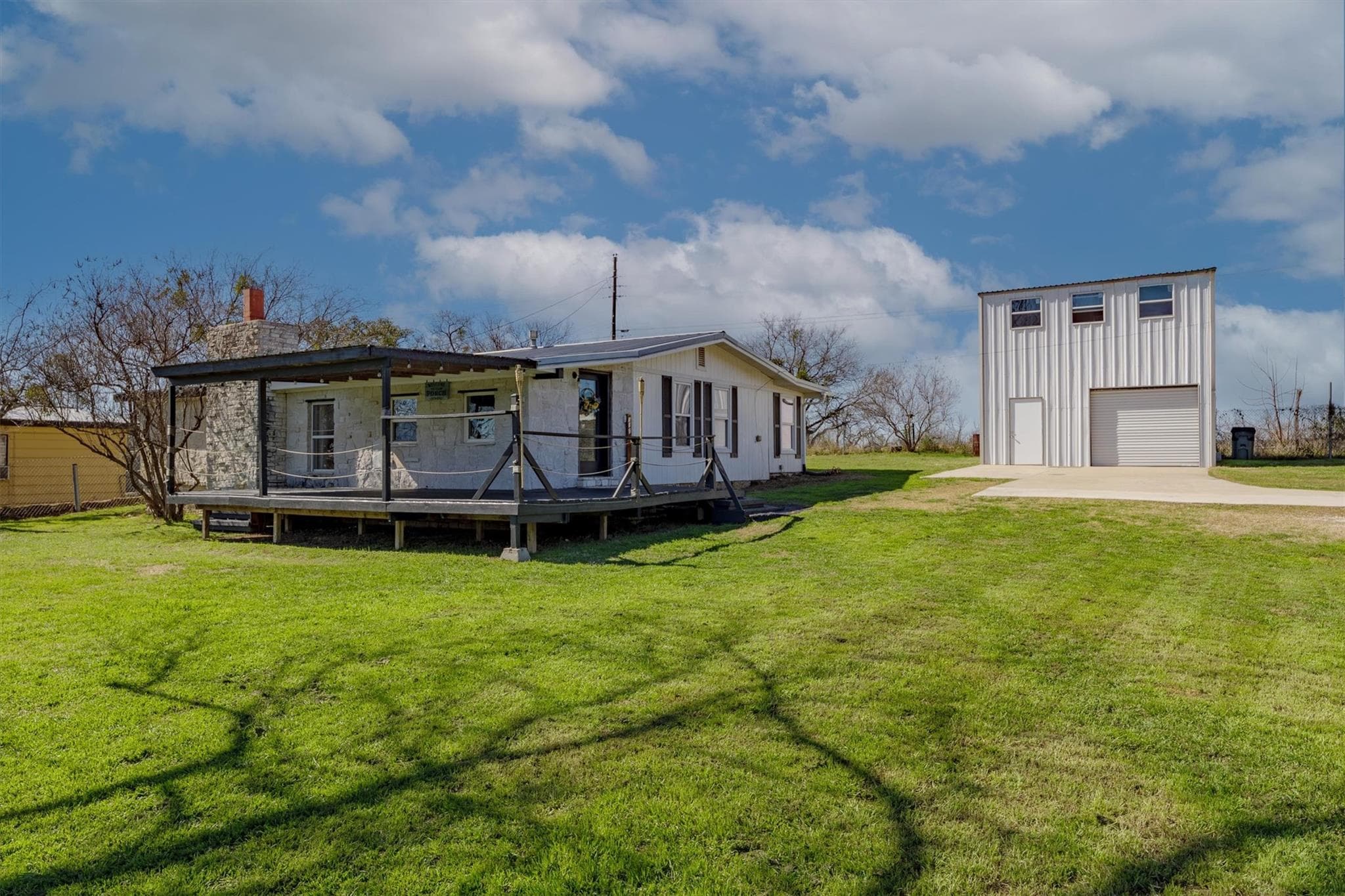 110  Lakewood Dr