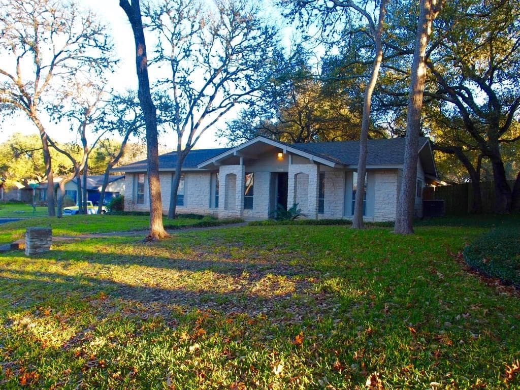 7101 Twisted Oaks Dr