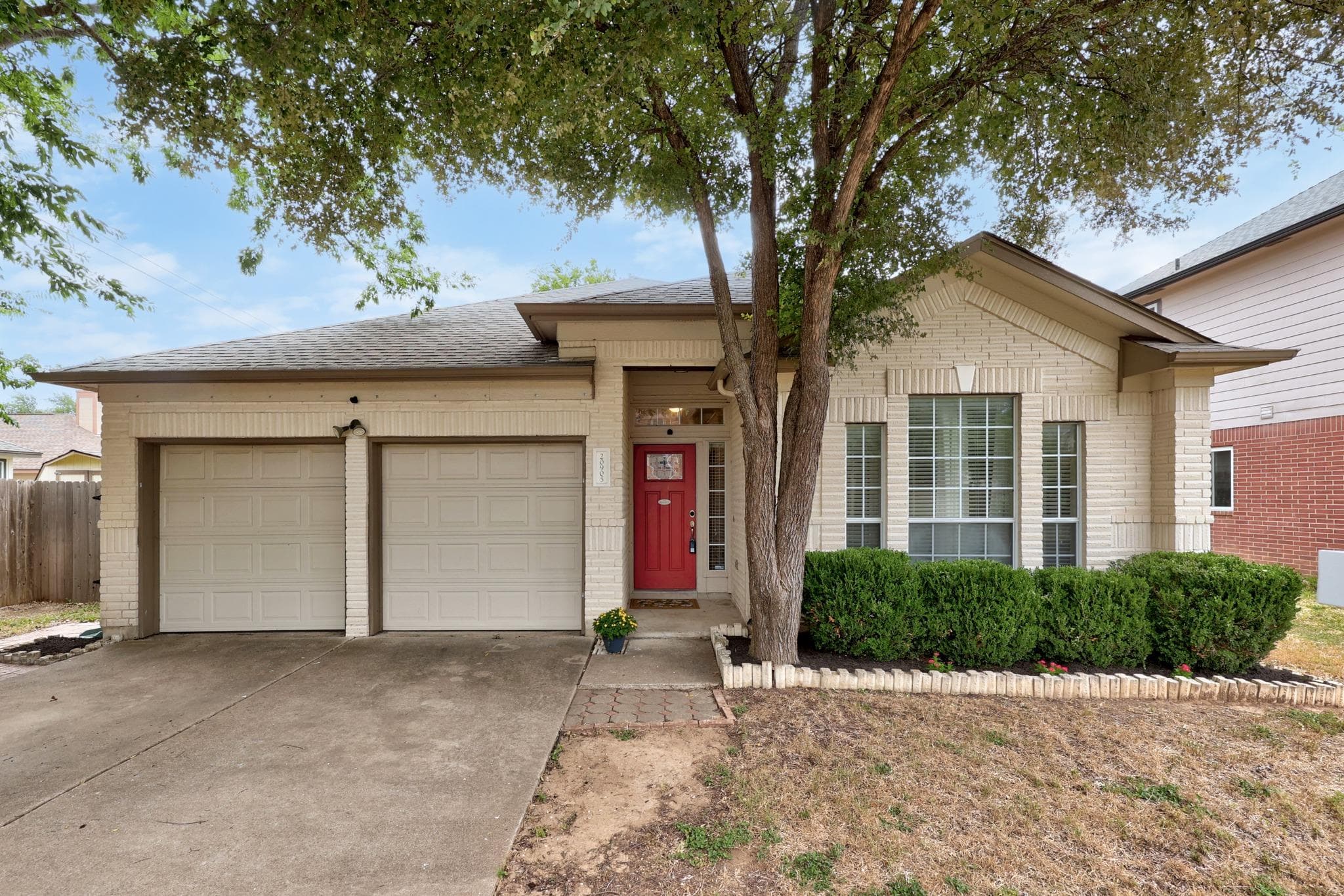 20905  Derby Day Ave