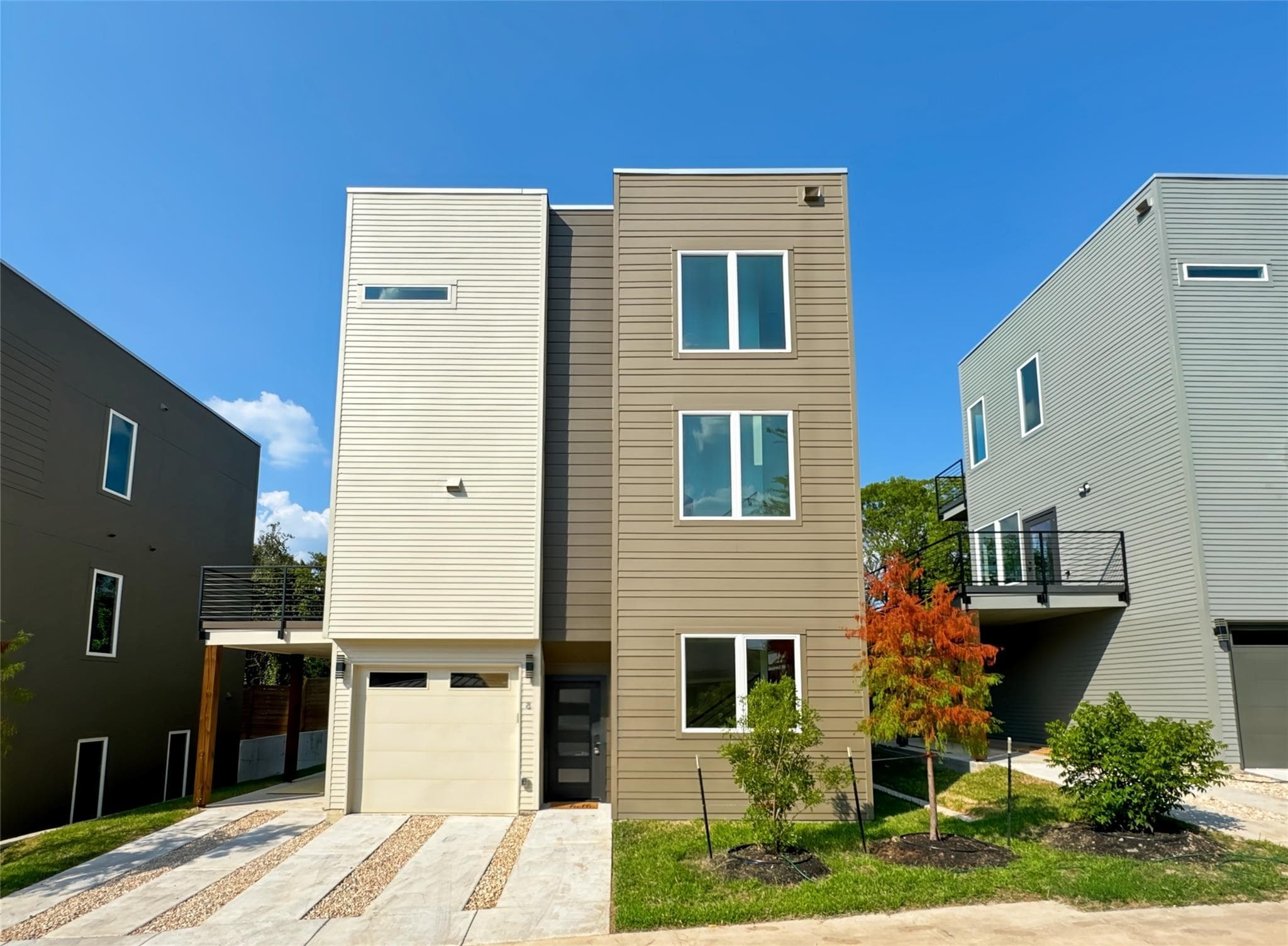 2309  Montopolis Dr  #8