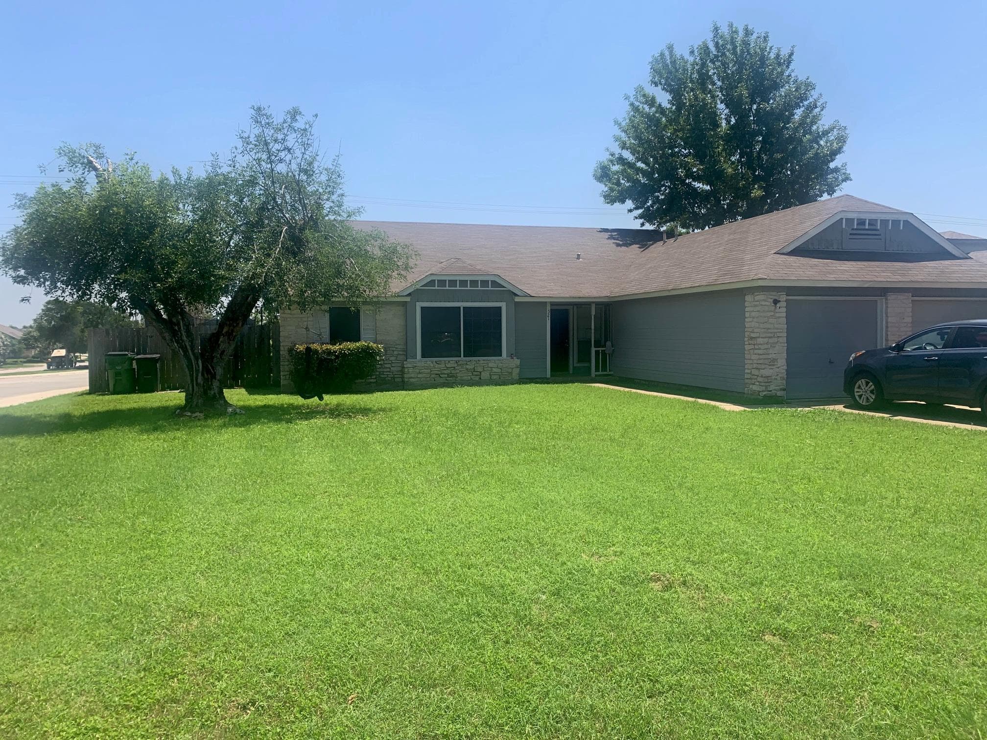 523 Greenlawn Blvd