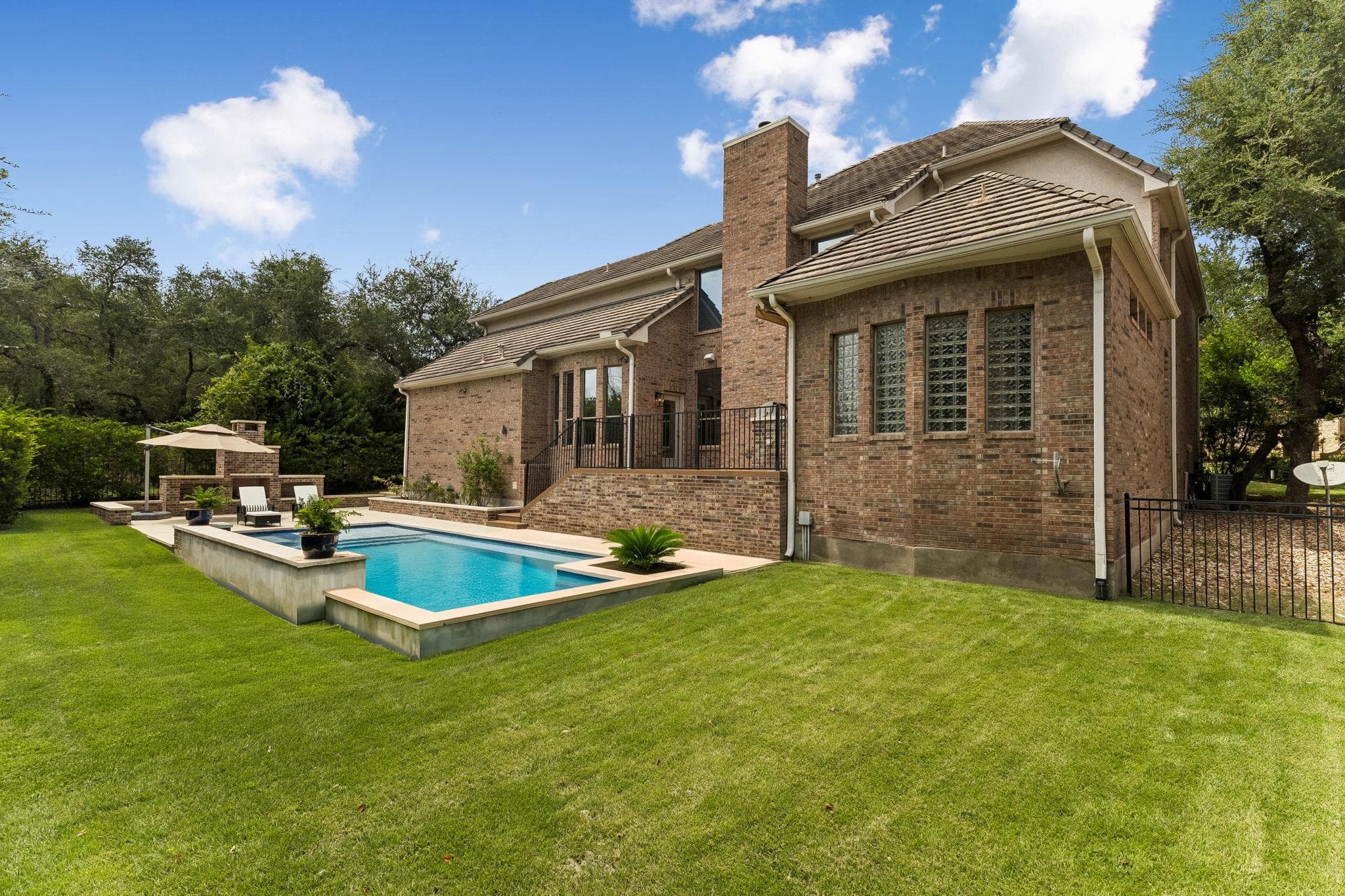 11813  Eagles Glen Dr