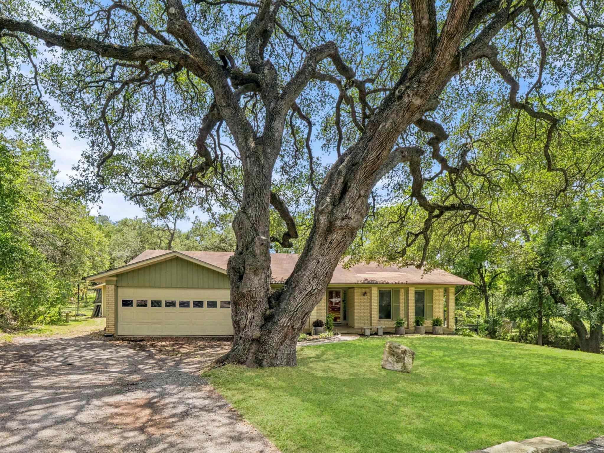 301  Twin Creek Rd