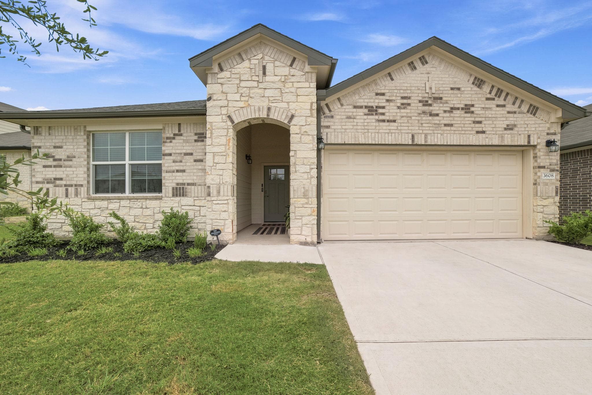 3608  Overlord Ln
