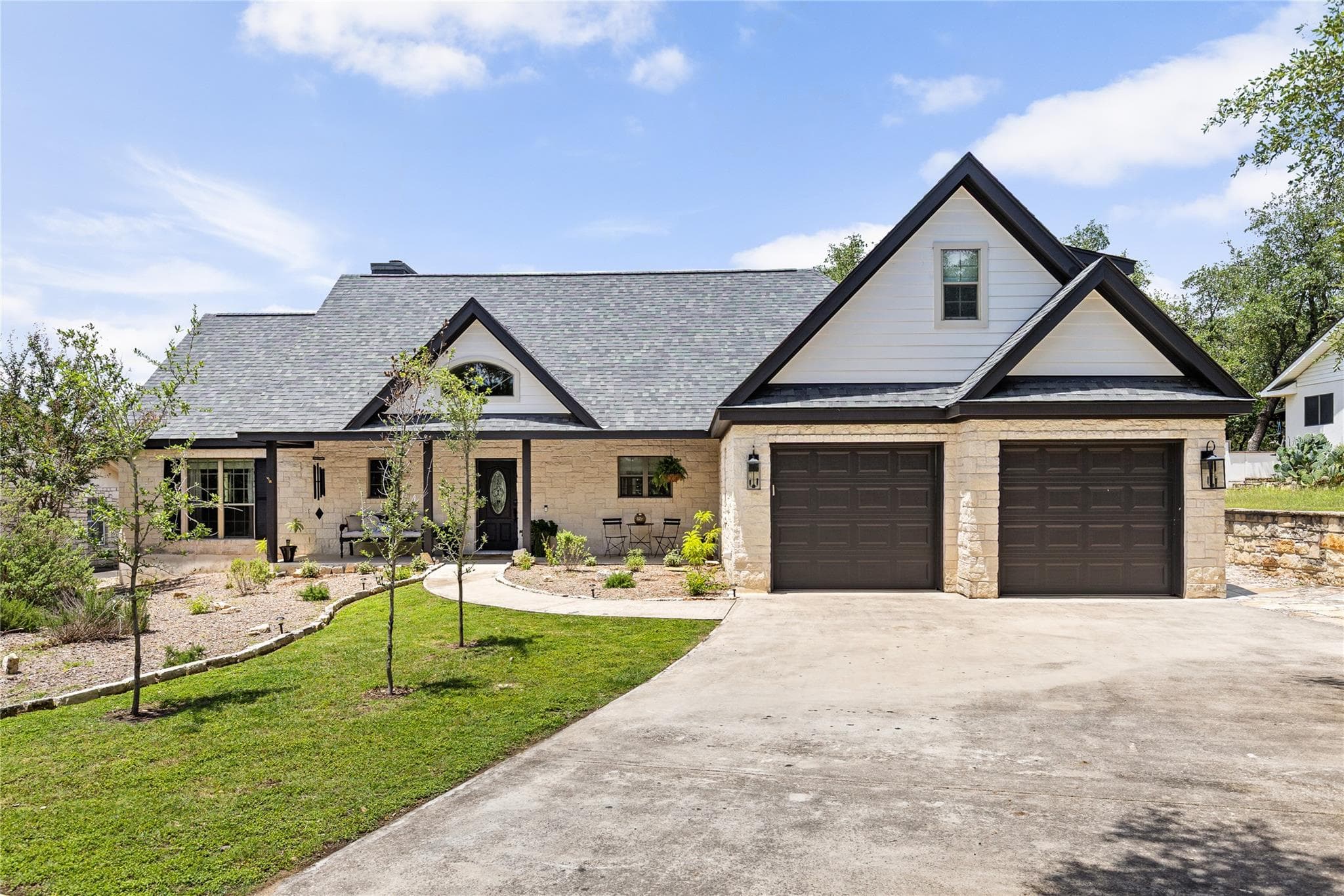 39 Pebblebrook Ln