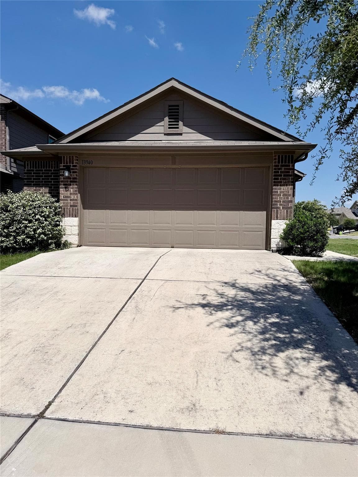 13940 Heywood Dr
