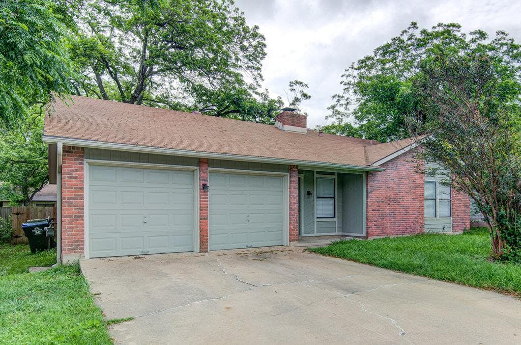 12111 Missel Thrush Ct