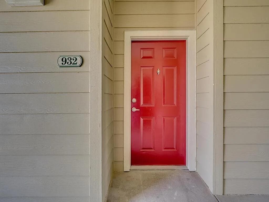 2320 Gracy Farms Ln #932