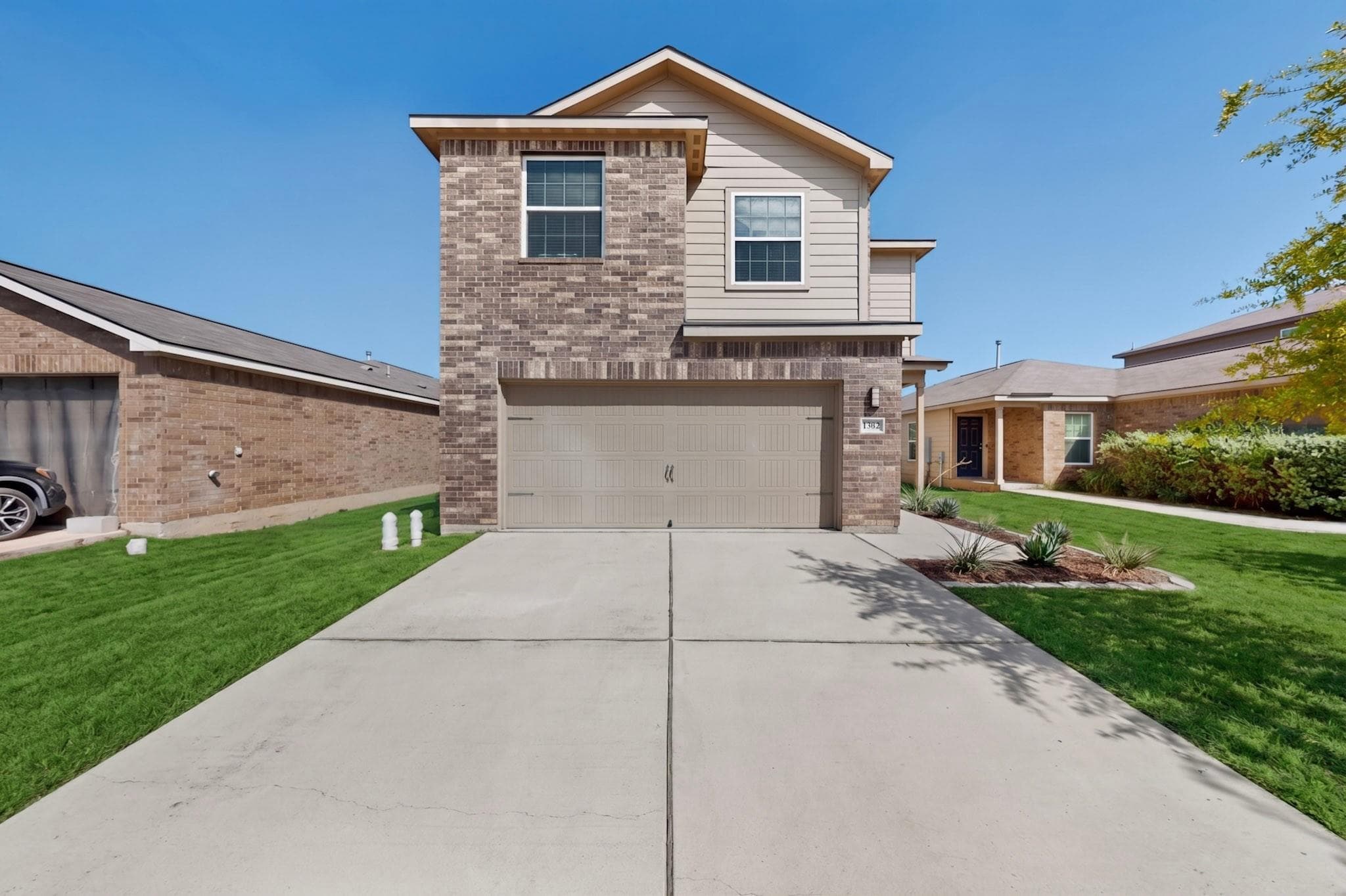 1382  Breanna Ln
