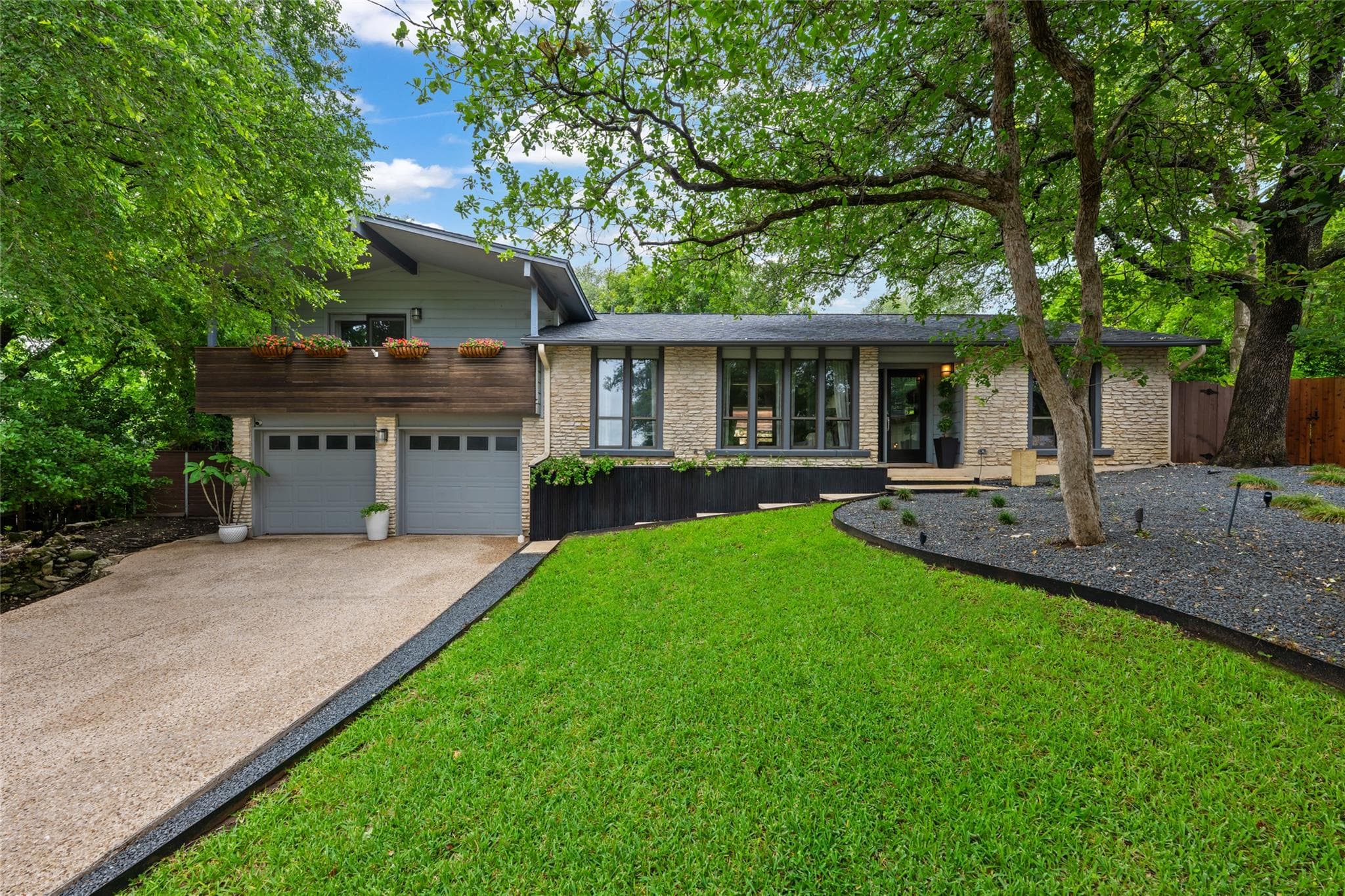 8400  Mesa Doble Ln