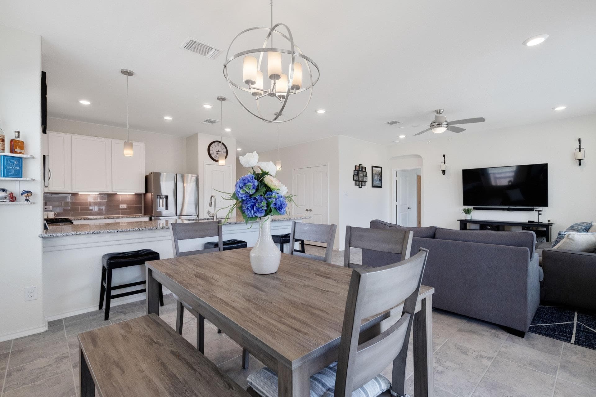 1209 Backcountry Dr