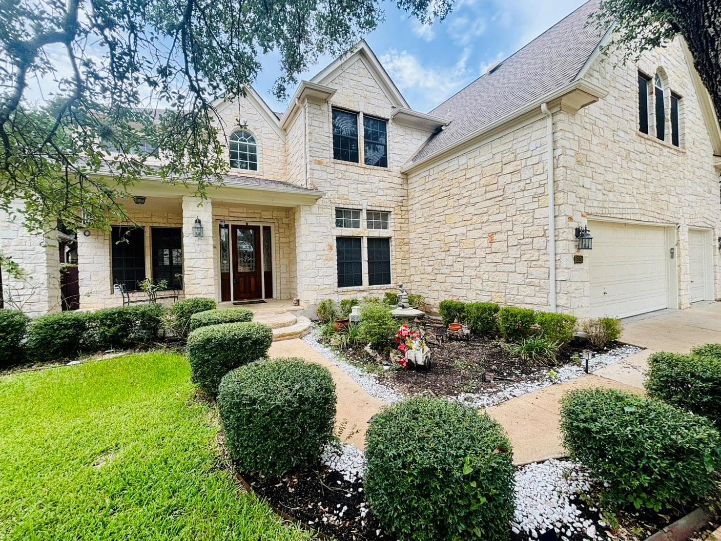 15220 Calaveras Dr