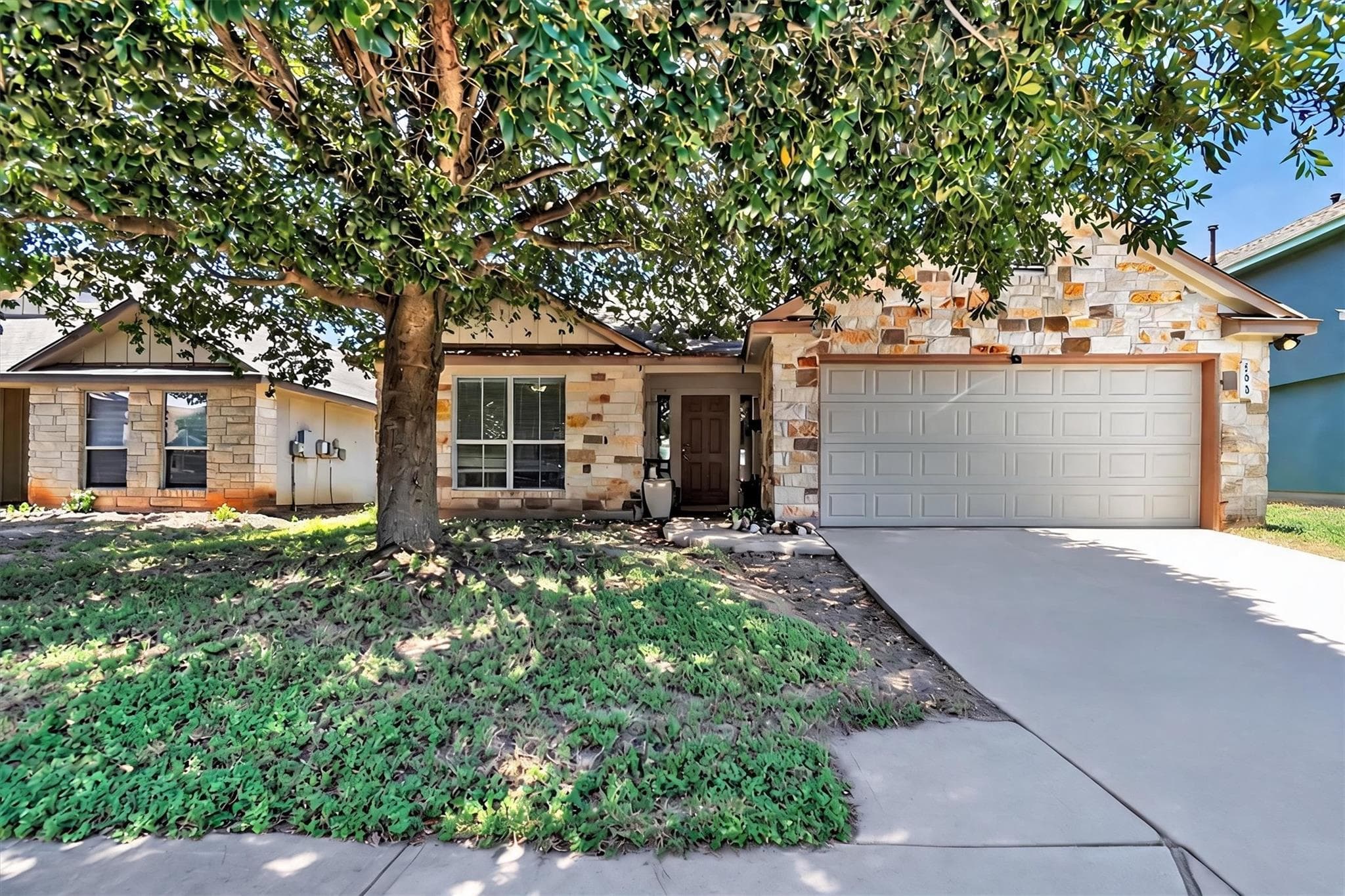 508  Red Tails Dr