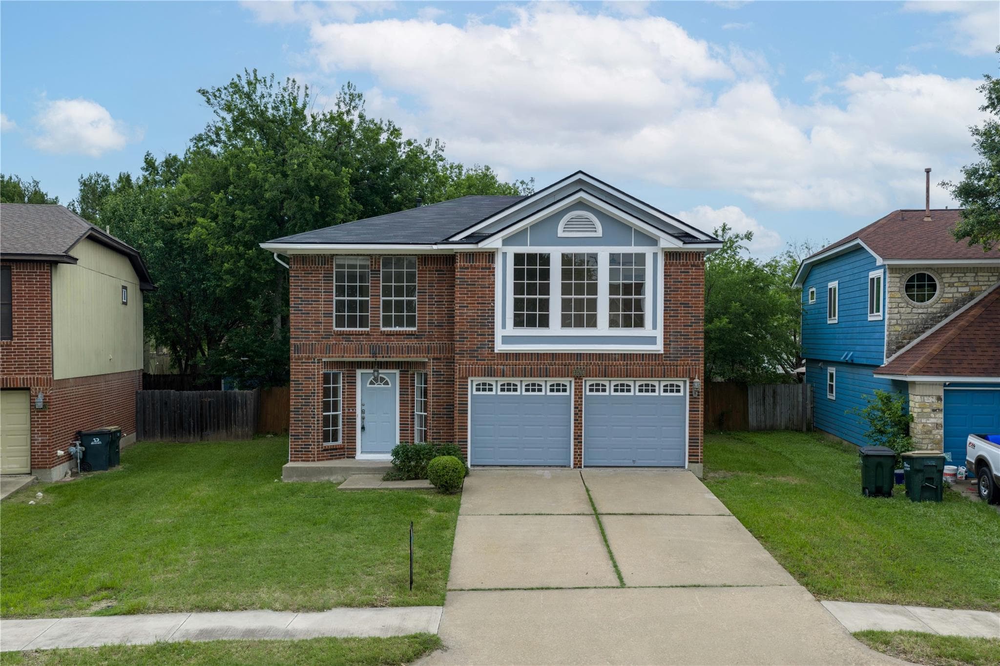 13701 Cambourne Dr