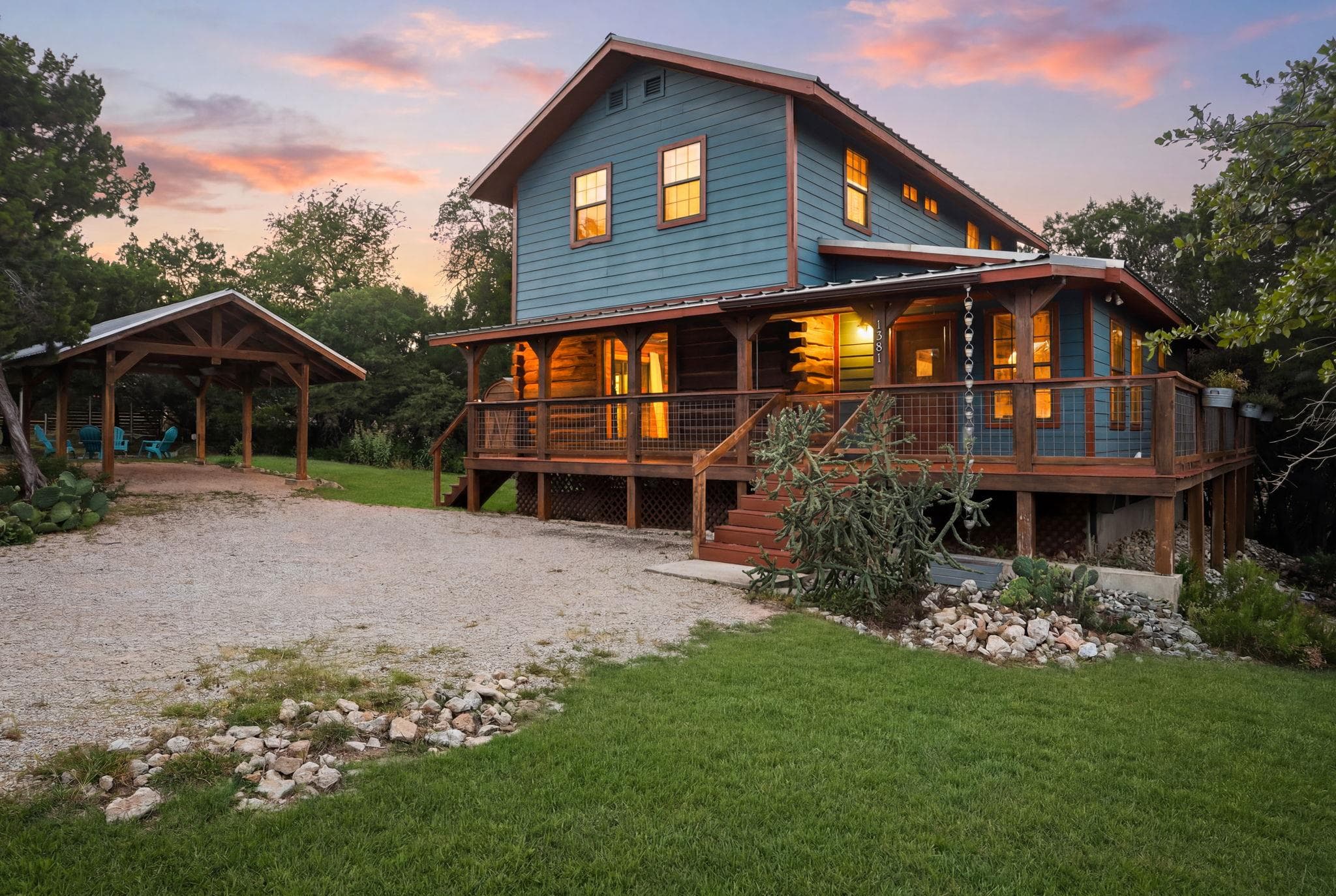 1381 Greenbriar Dr
