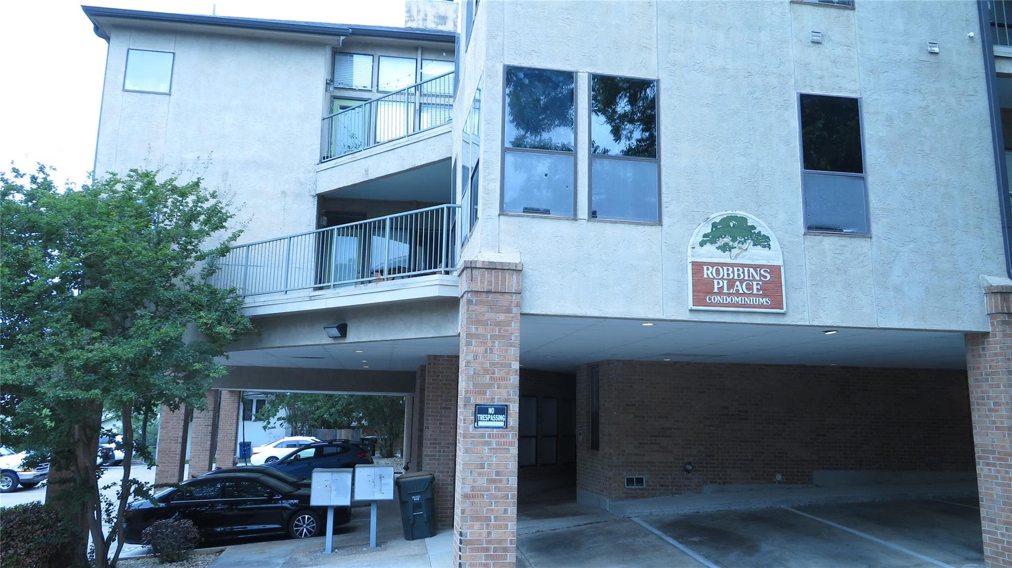 1910 Robbins Place Pl #202