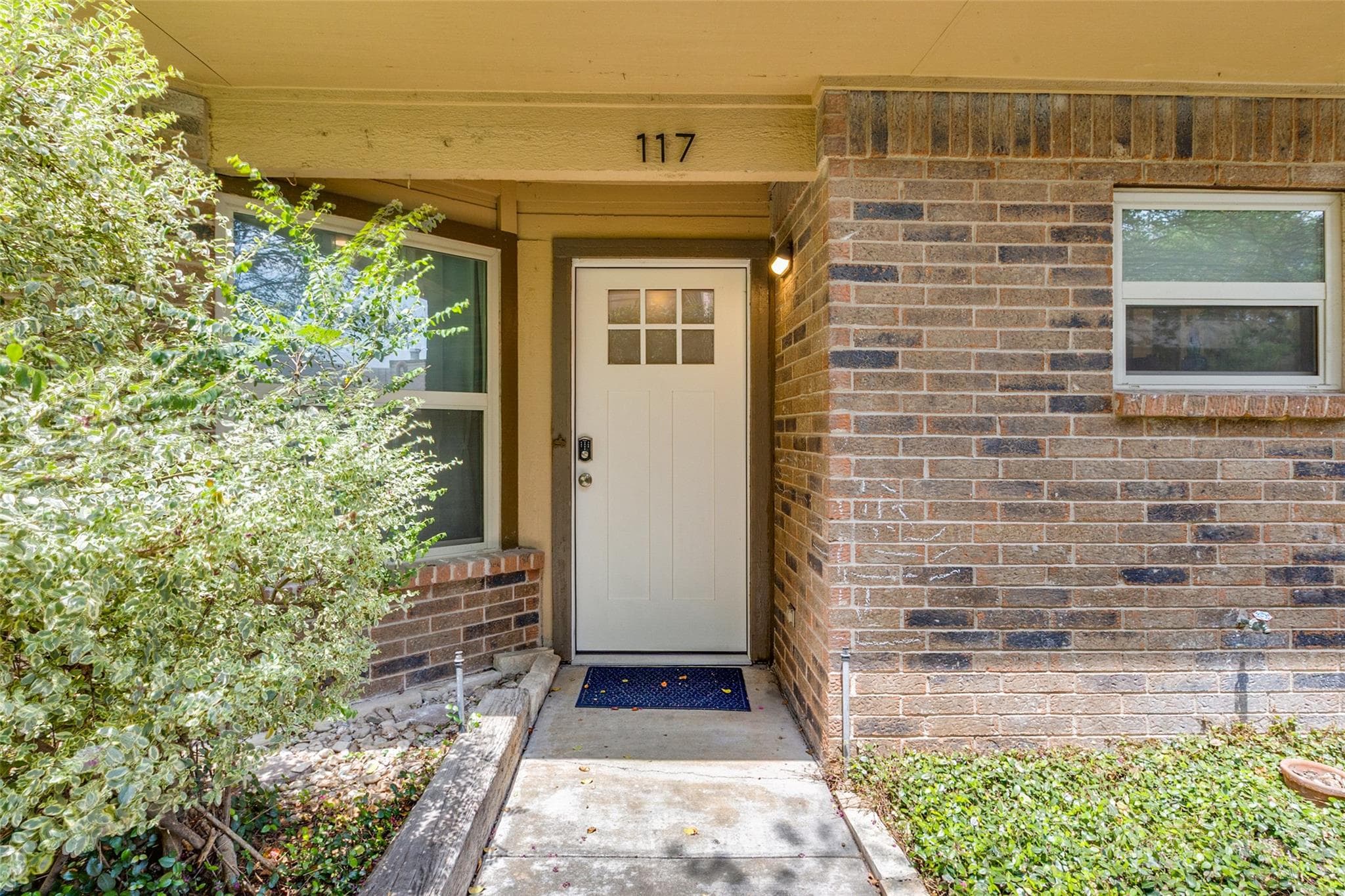 5608 Cougar Dr #117