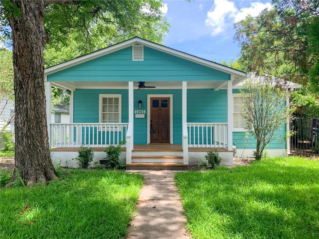 1002 W Saint Johns Ave