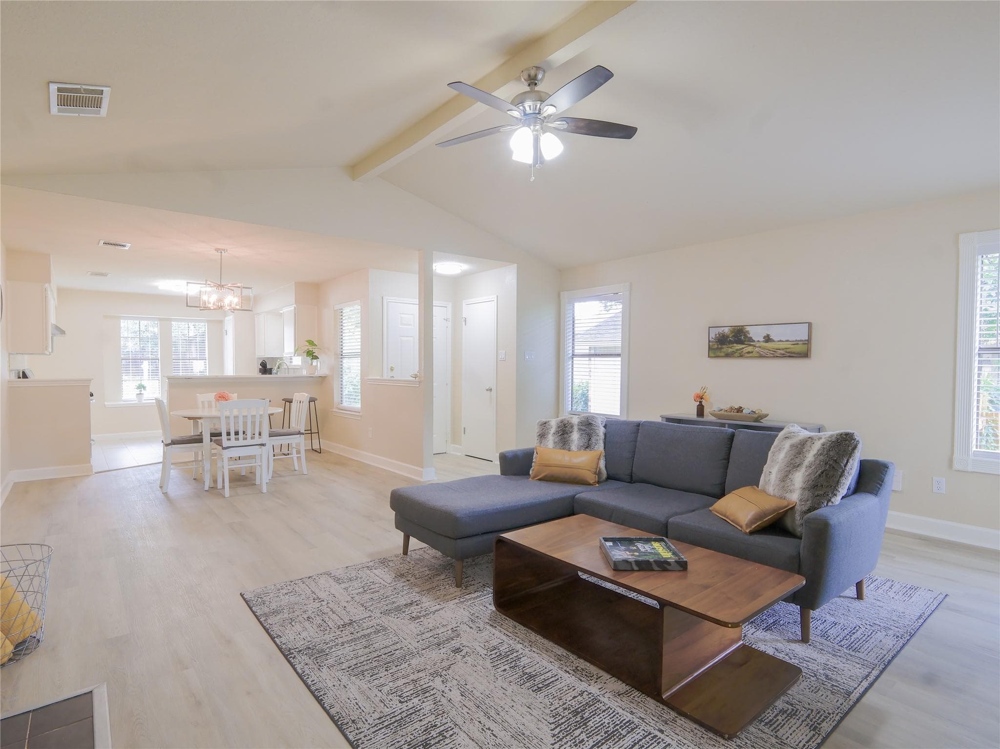 12903  Campos Dr