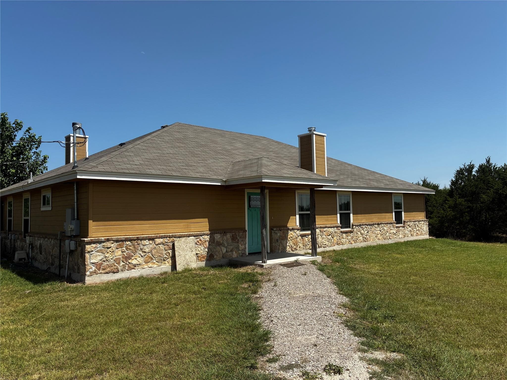 23748 N Us Highway 281 None