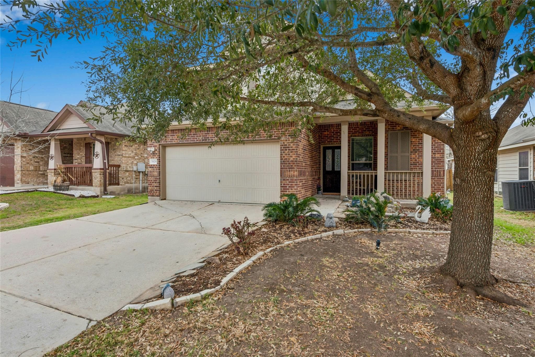 5929 Abby Ann Ln