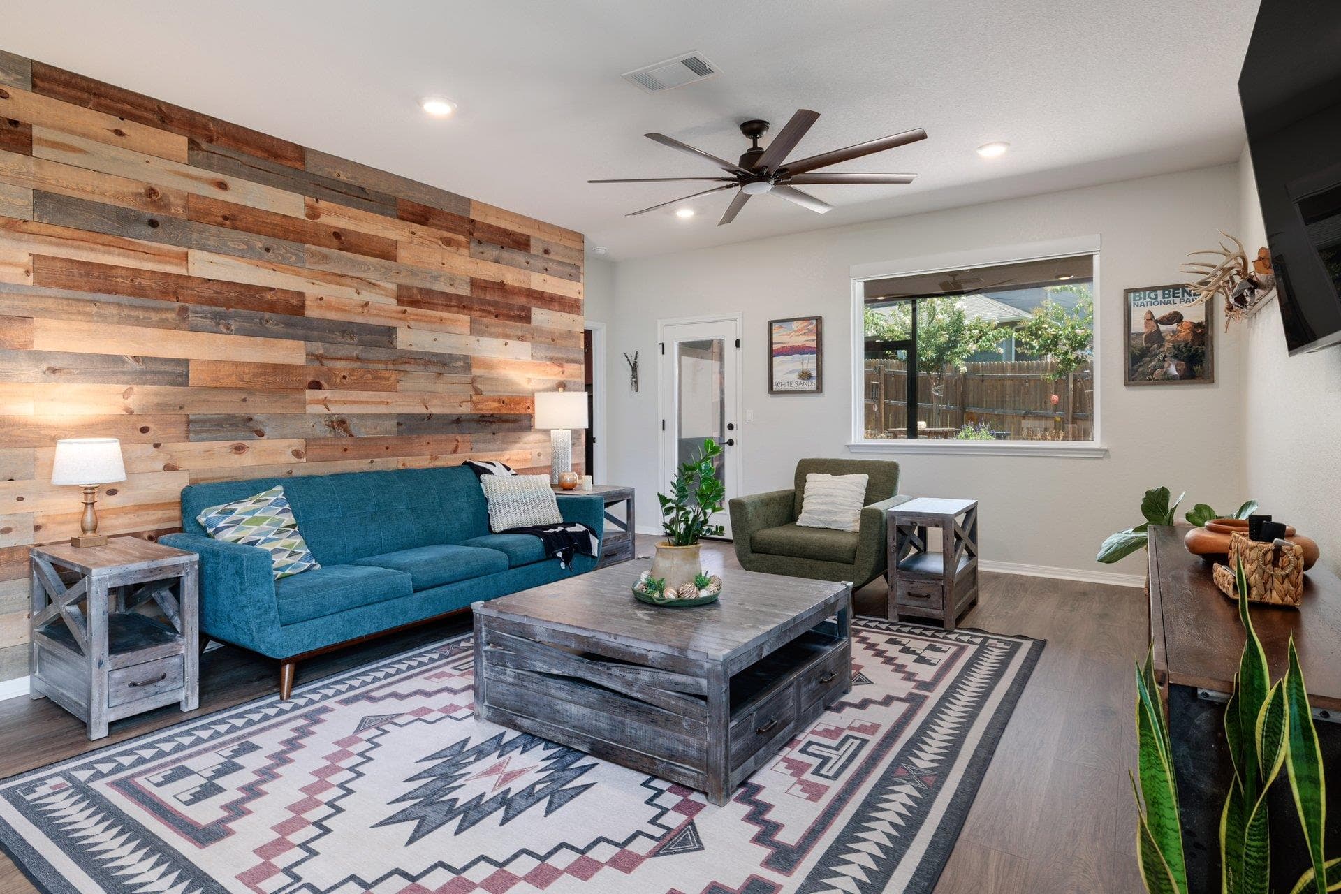 916  Scott Ct