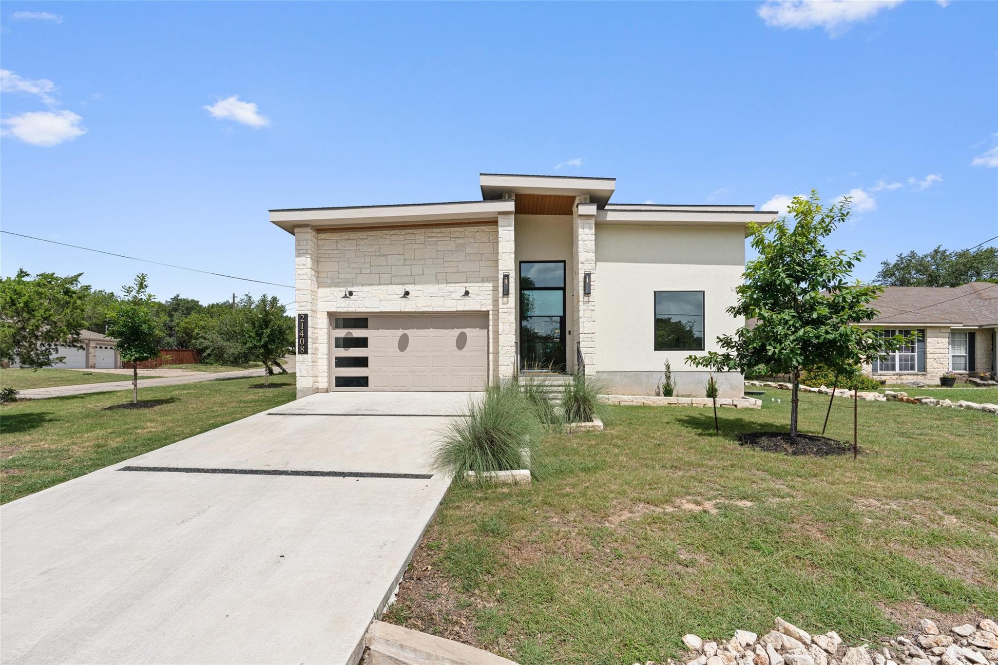 21408  Lakefront Dr