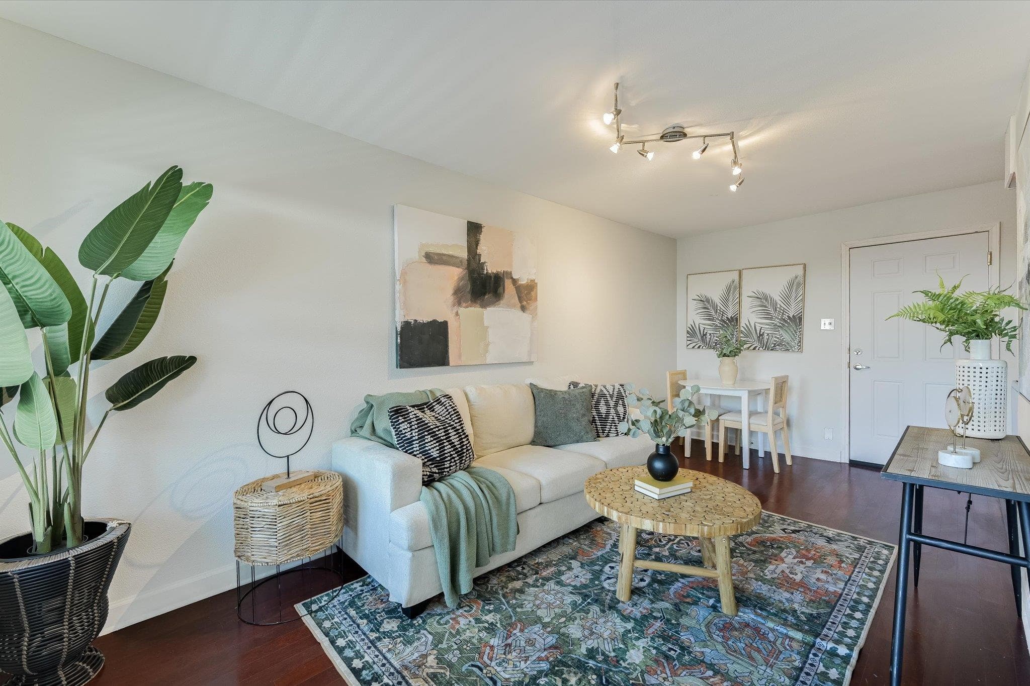 2020 S Congress Ave  #1215