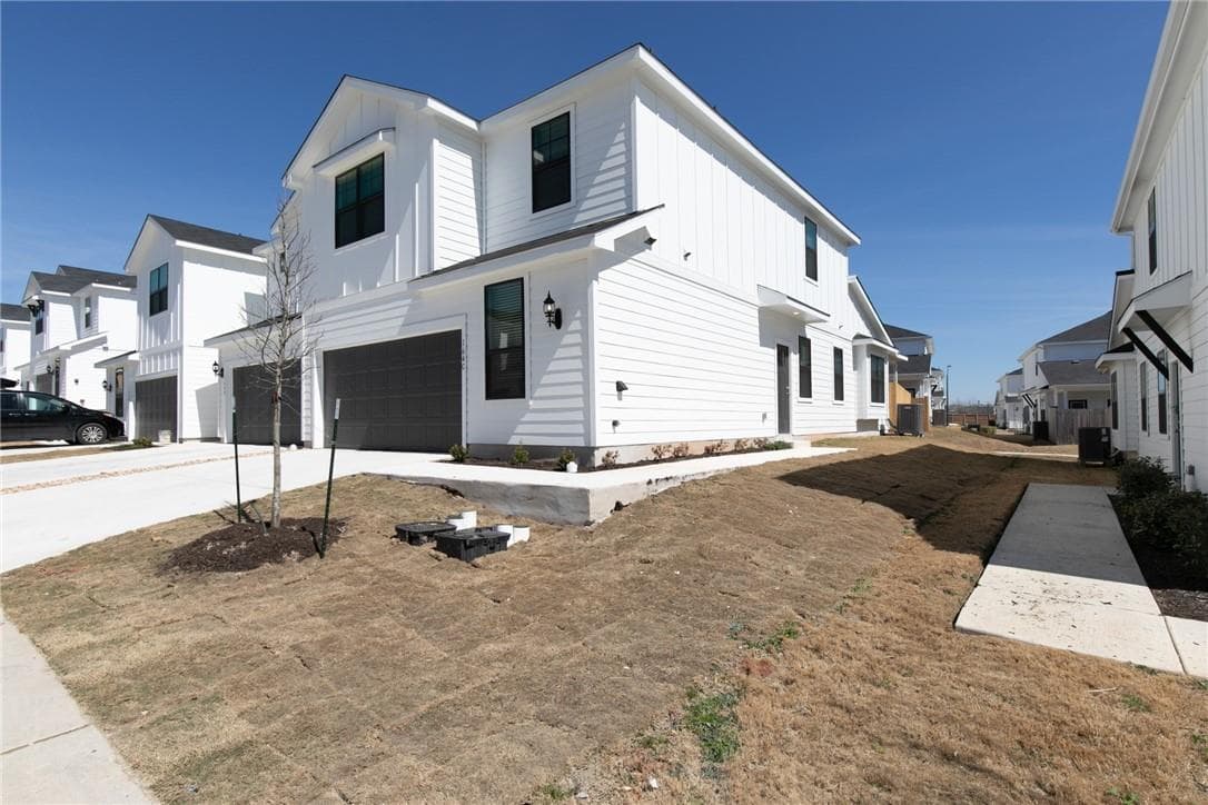 164 Threshing Rd #C