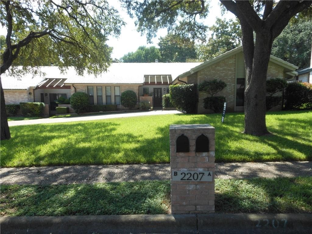 2207 E Boca Raton Dr  #A