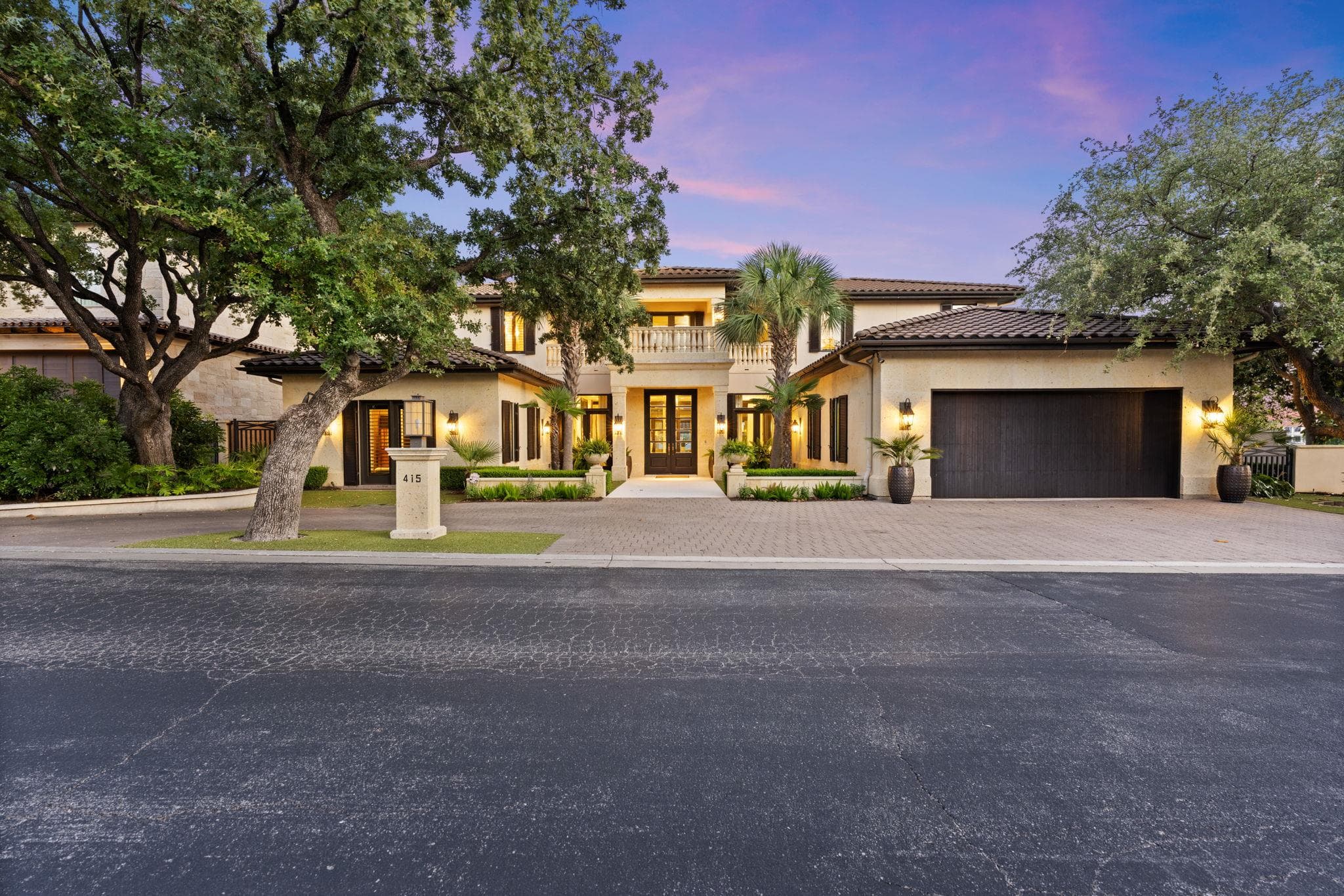 415  Lighthouse Dr