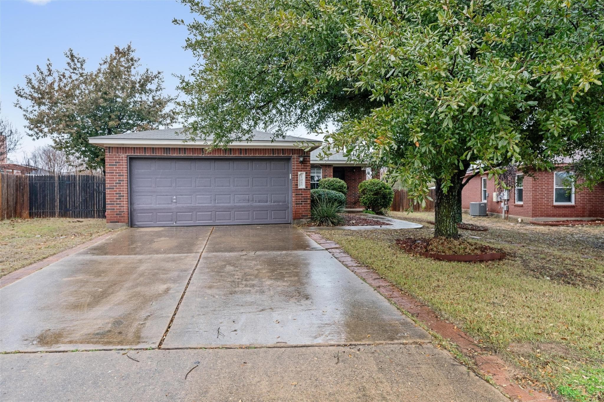 107  Mccarthur Dr