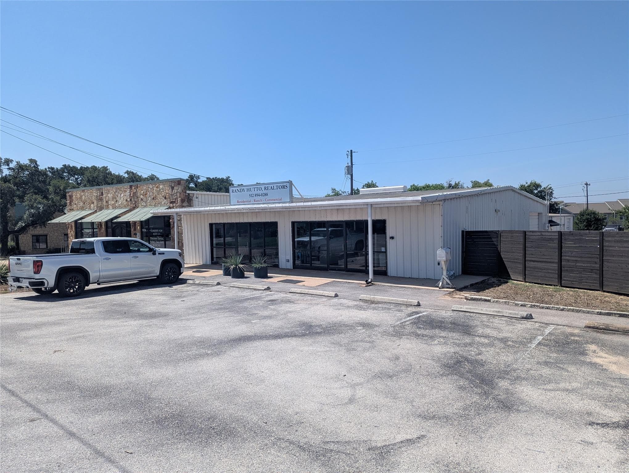 709 A & B and 711B  Hwy 290 Hwy
