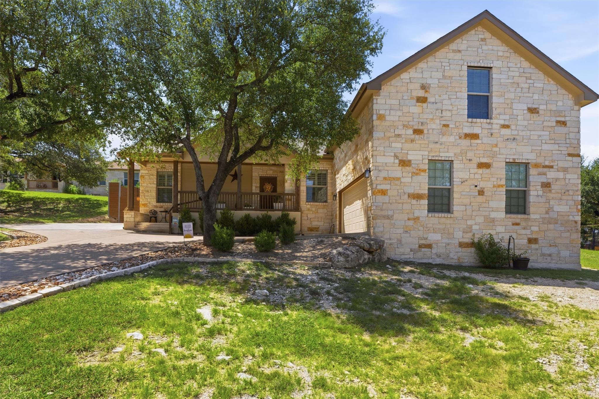 21911  Moffat Dr