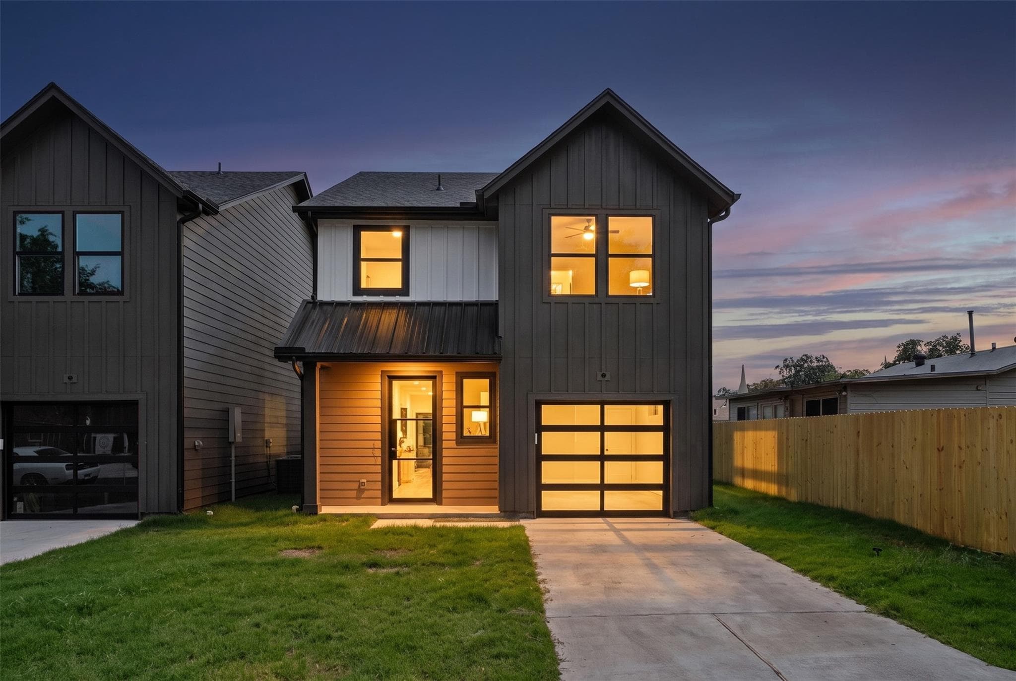 303  Hackberry Ln