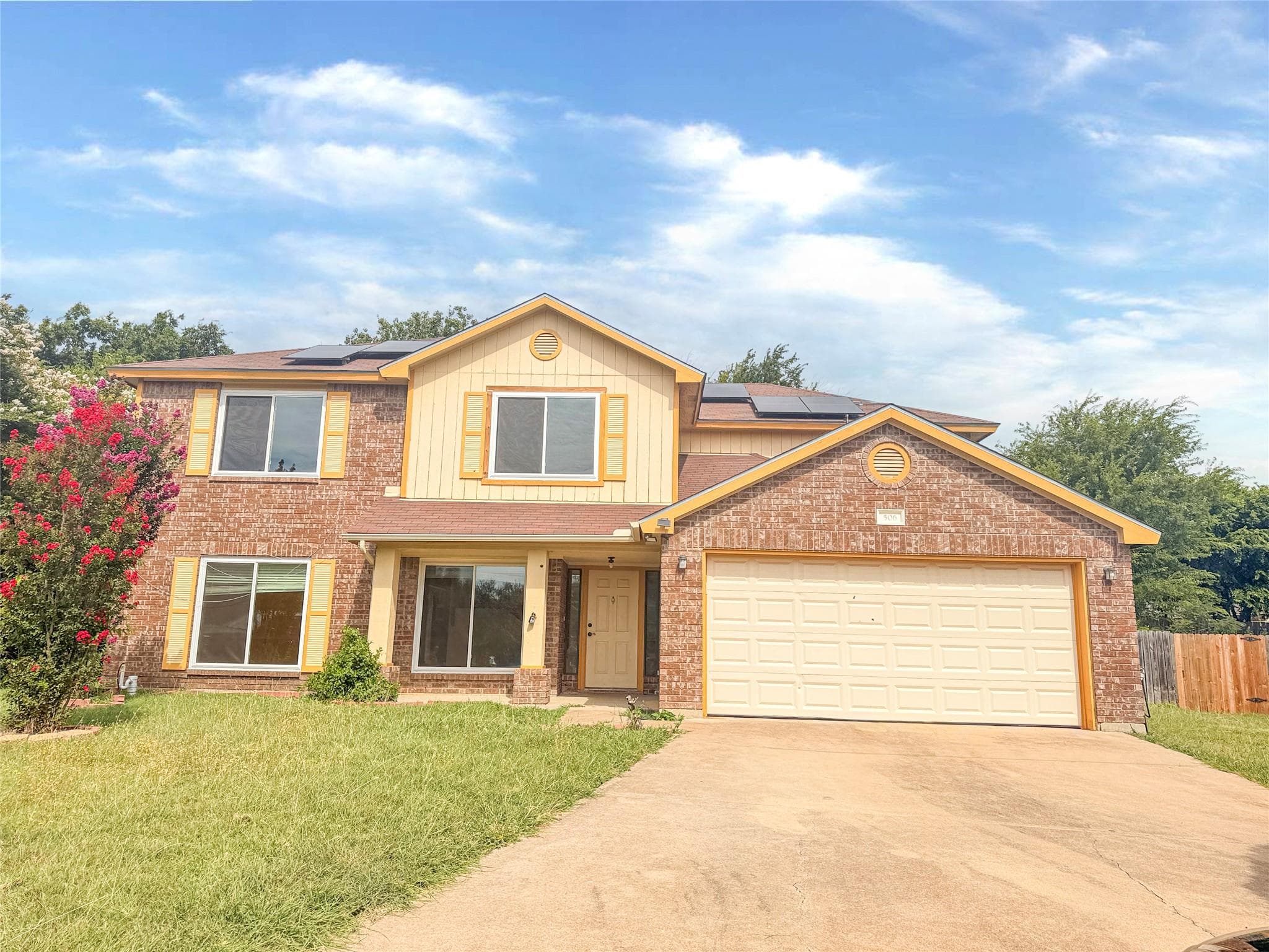 506  Hayloft Cir