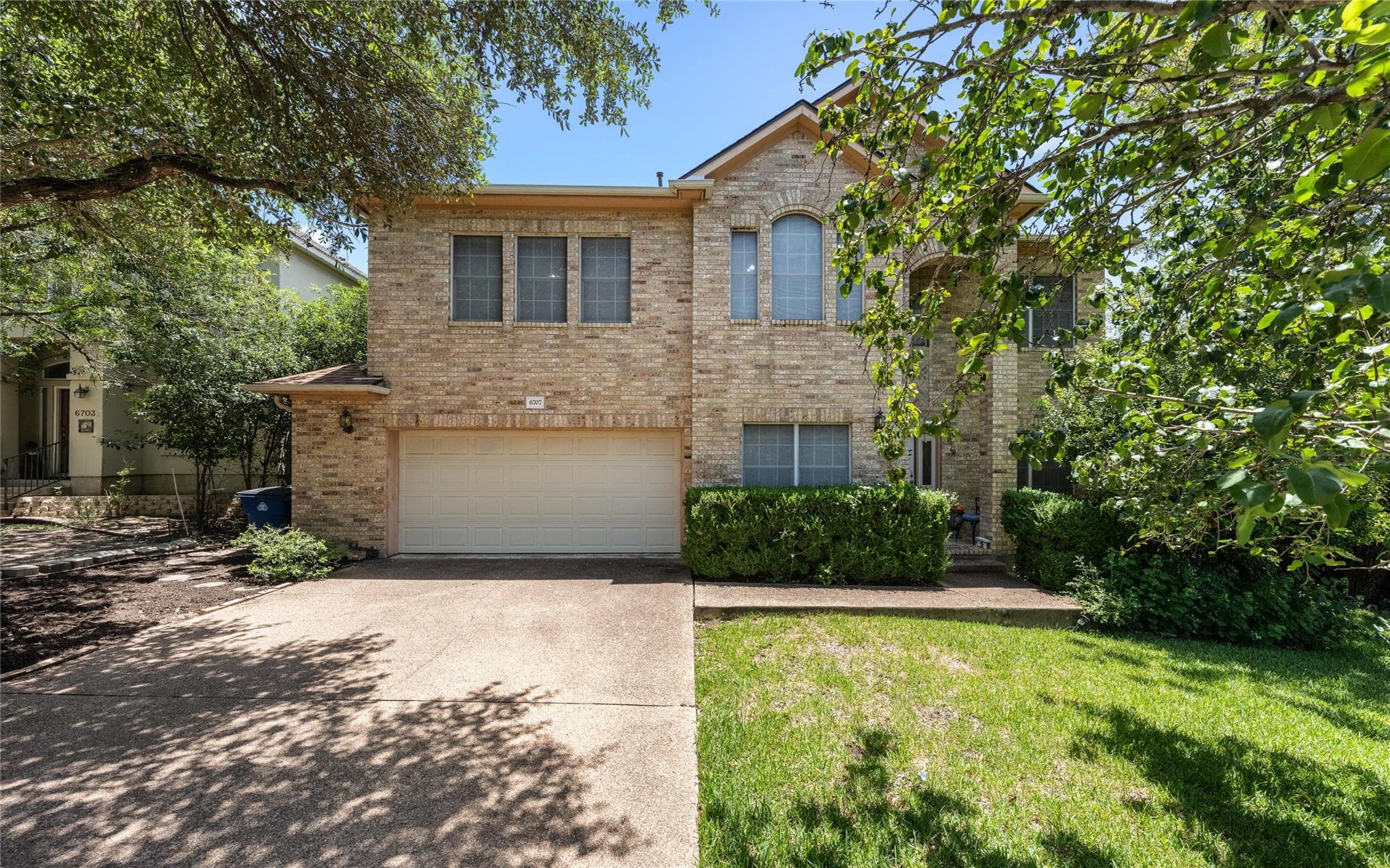 6707  Winnipeg Cv